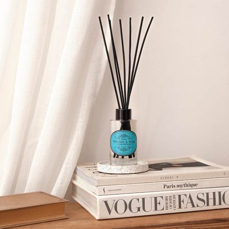 Naturally European Freesia & Pear Room Diffuser 100ml