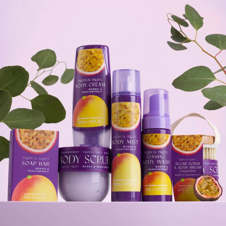 Tropical Fruits Mango and Passionfruit Body Scrub and Body Brush Gift Set 150g - Image 3